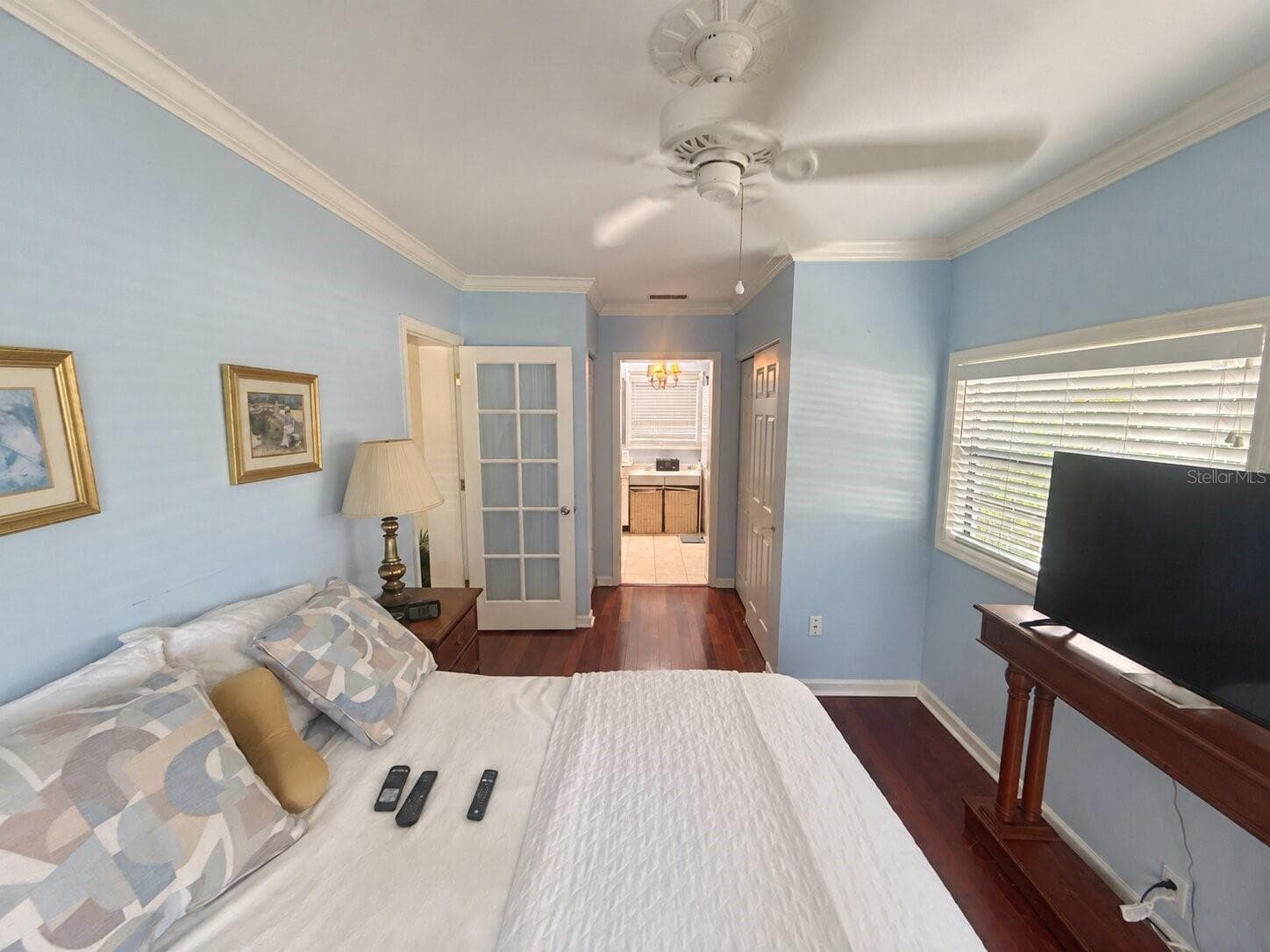 Single Family Residence at 1323 S SHADE AVE, SARASOTA, photo 12 of 19