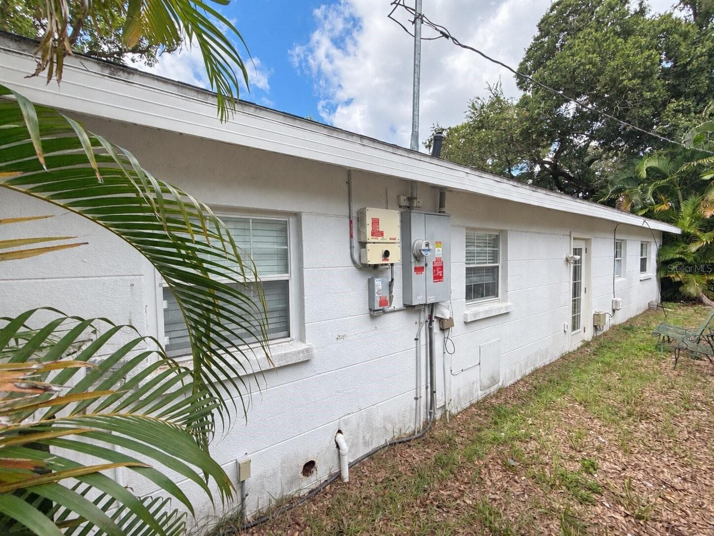 Single Family Residence at 1323 S SHADE AVE, SARASOTA, photo 18 of 19