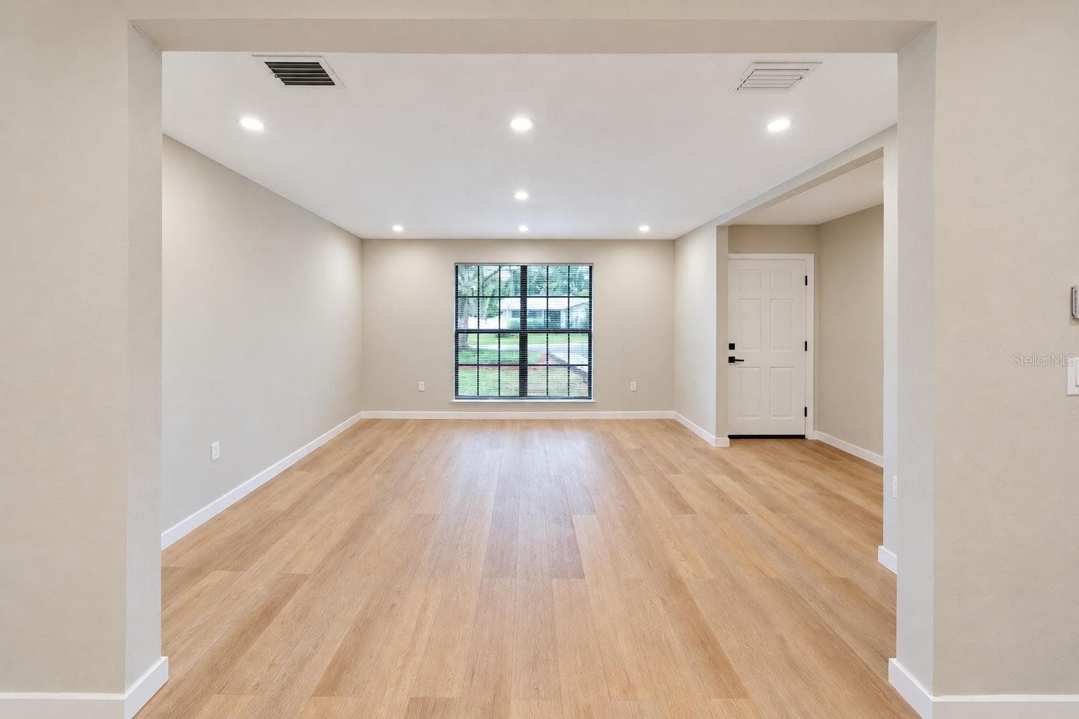 Single Family Residence at 501 CAMELIA LN, DELAND, photo 15 of 25