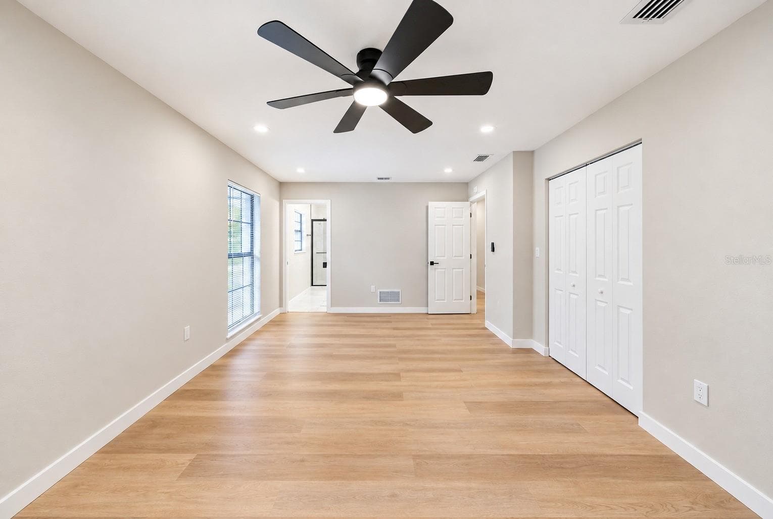 Single Family Residence at 501 CAMELIA LN, DELAND, photo 16 of 25