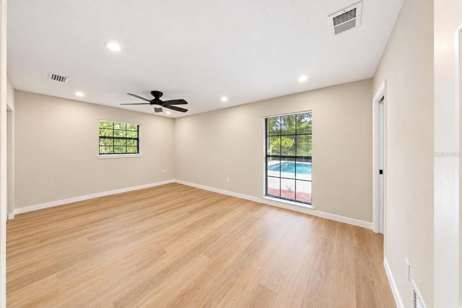Single Family Residence at 501 CAMELIA LN, DELAND, photo 19 of 25