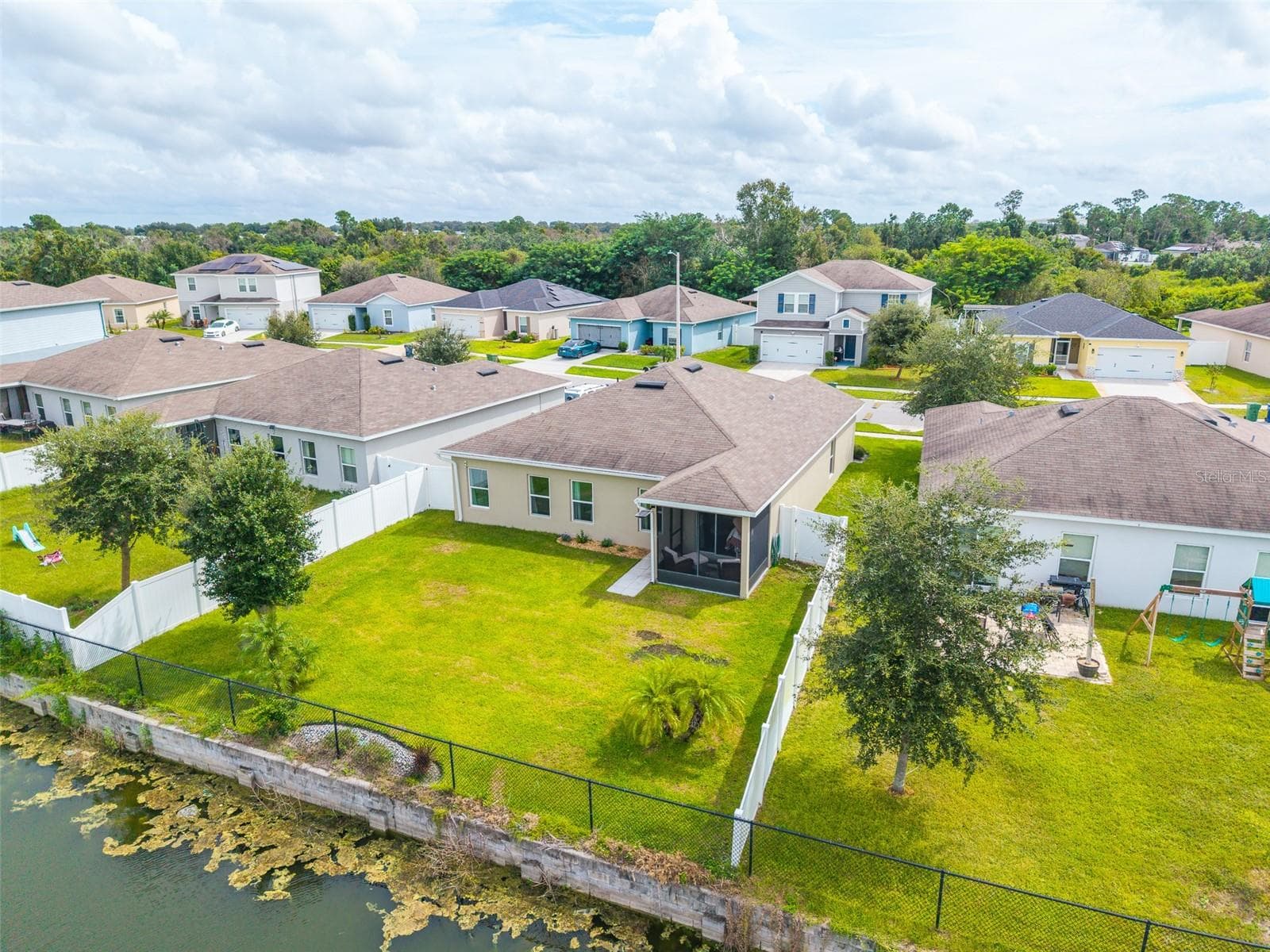Single Family Residence at 1331 HAINES DR, WINTER HAVEN, photo 31 of 36