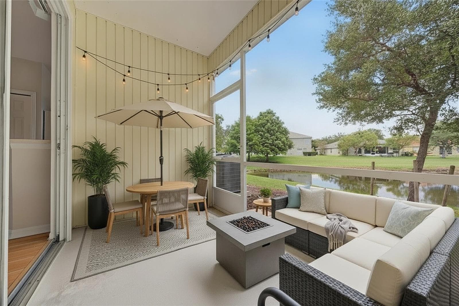 Virtually Staged - 12216 COUNTRY WHITE CIR, TAMPA