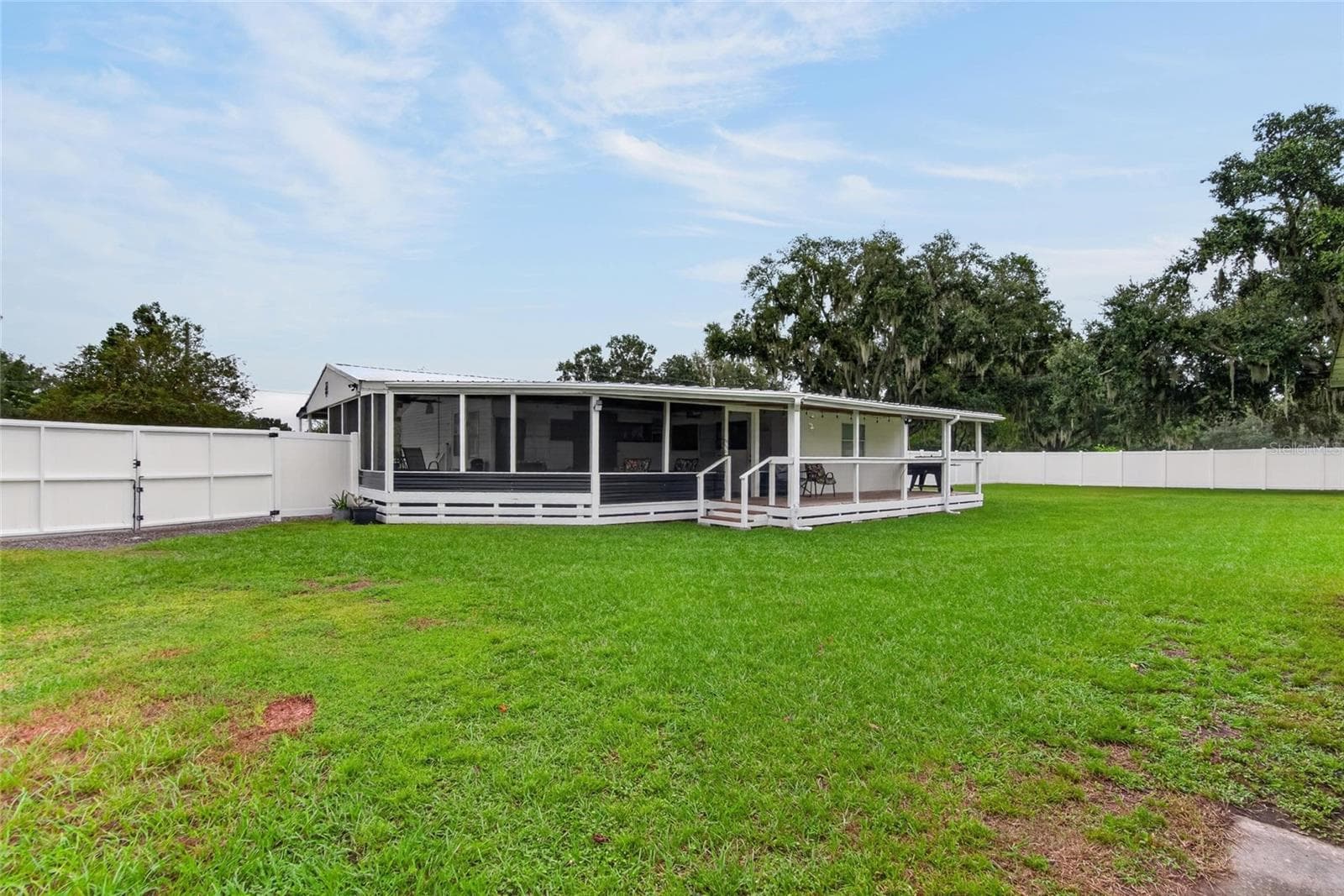 Manufactured Home at 3902 TOPRECA DR, PLANT CITY, photo 27 of 31