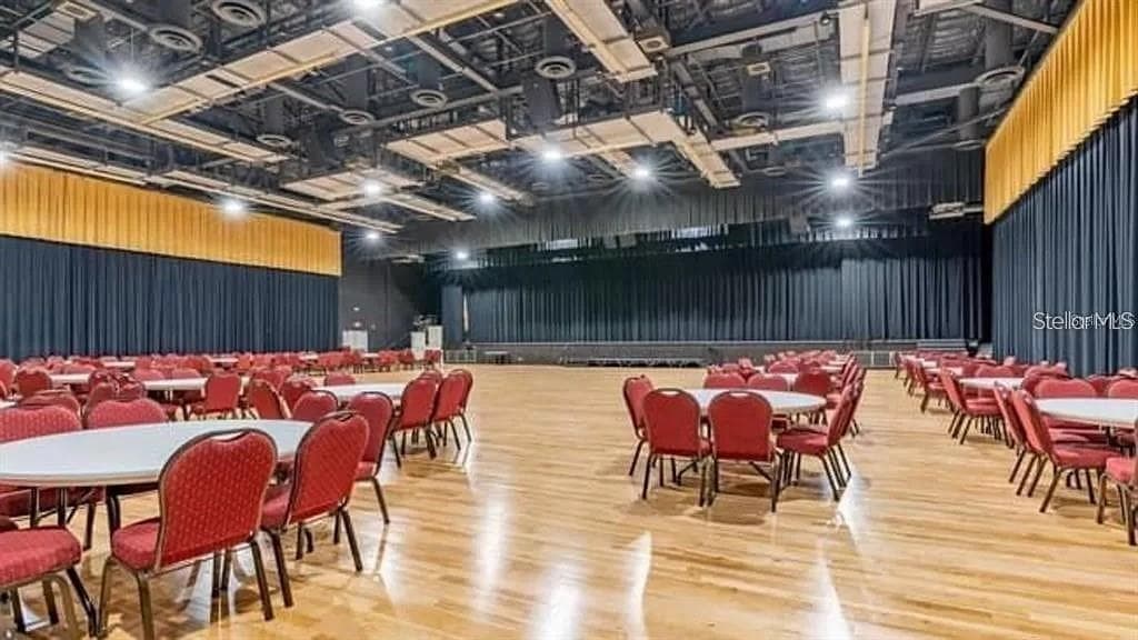 North Clubhhouse Veterans Hall - 2057 INVERNESS GREENS DR, SUN CITY CENTER