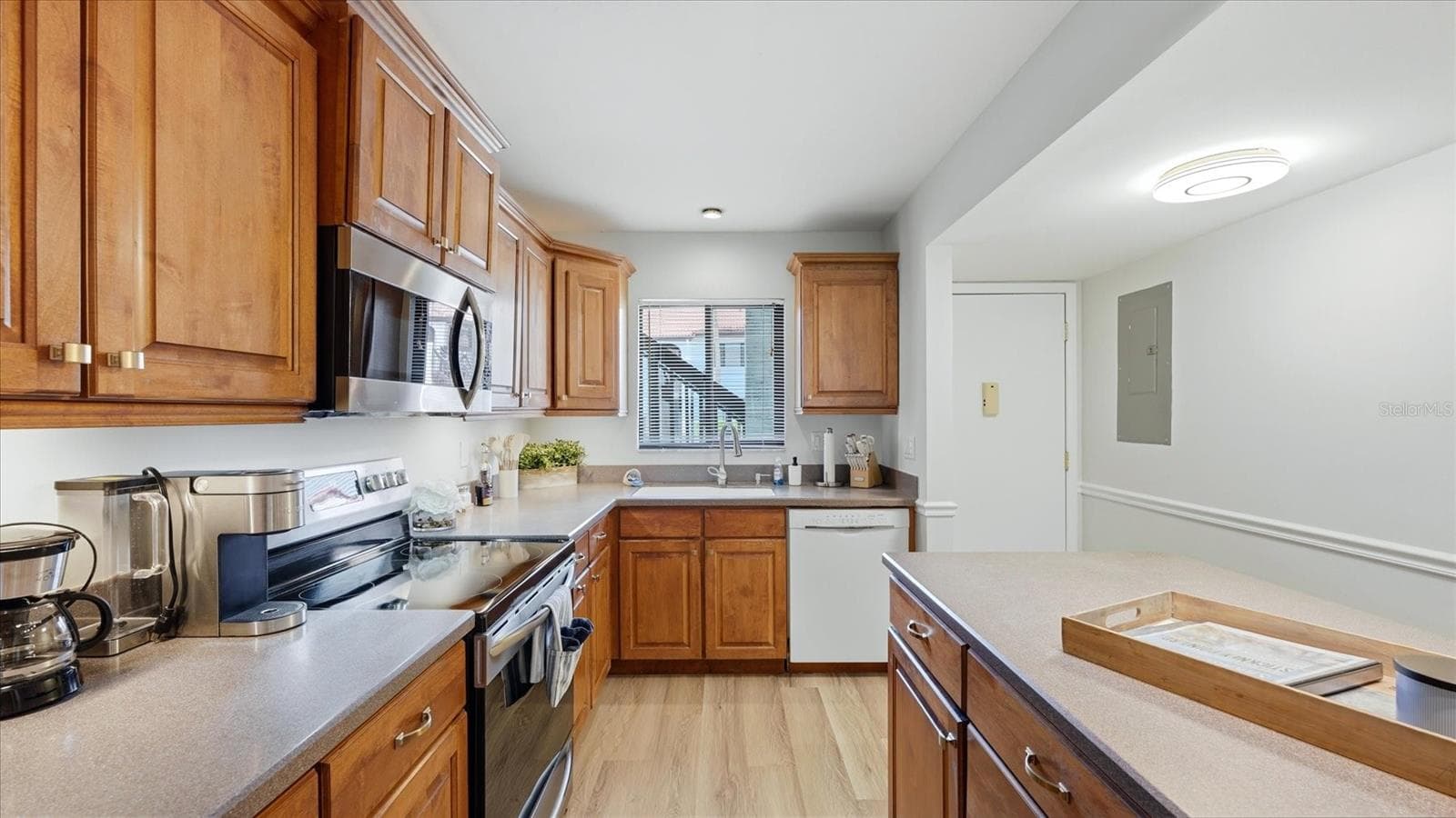 Condominium at 1640 STICKNEY POINT RD #40-101, SARASOTA, photo 11 of 38
