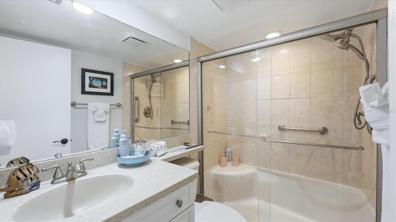 Condominium at 1640 STICKNEY POINT RD #40-101, SARASOTA, photo 17 of 38