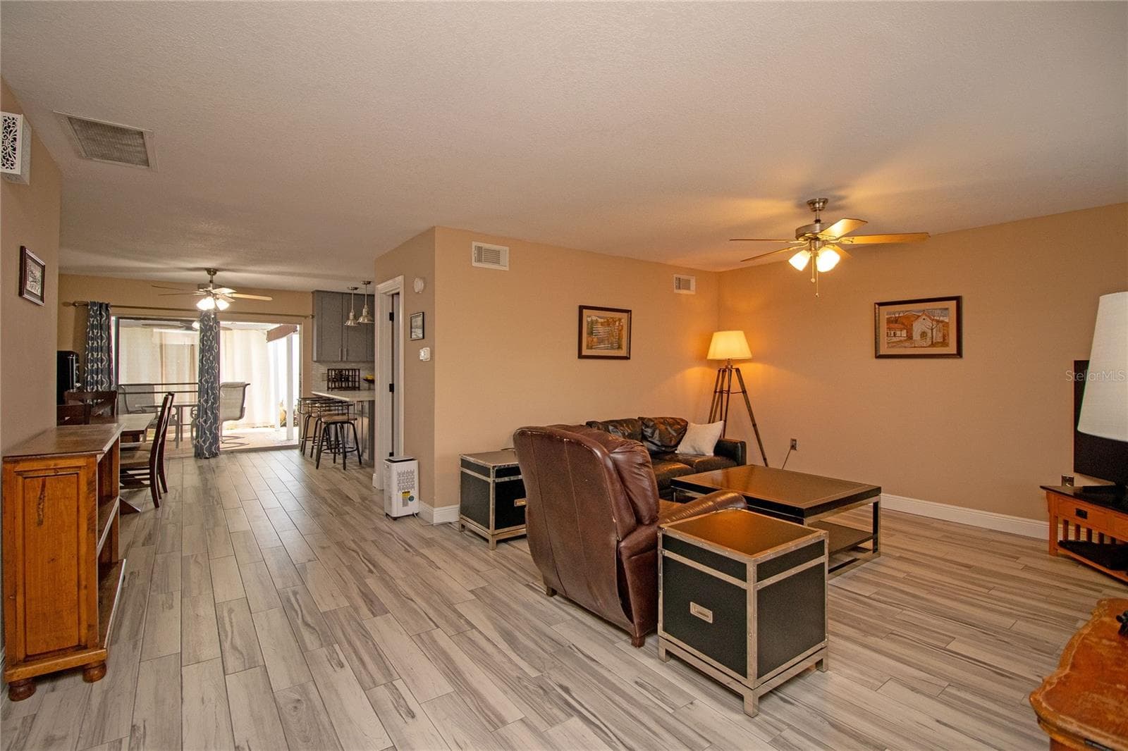 Very comfortable living room. - 1640 CAPE HOPE AVE NE #2, ST PETERSBURG