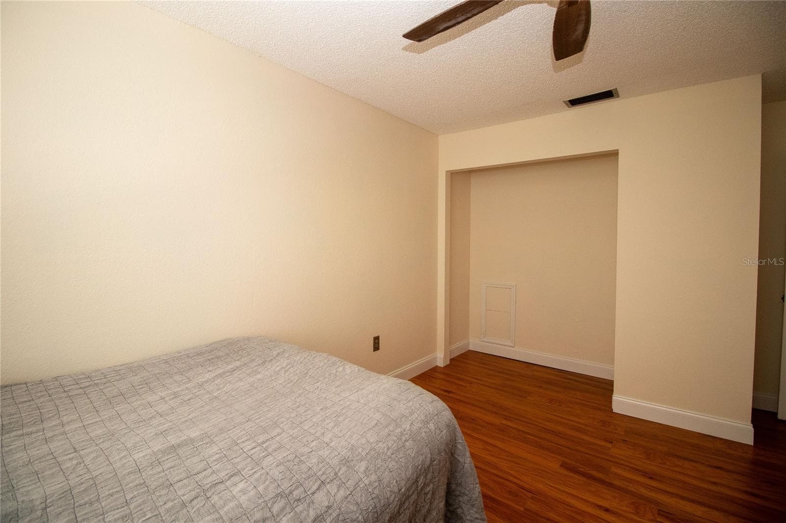 Condominium at 1640 CAPE HOPE AVE NE #2, ST PETERSBURG, photo 23 of 42