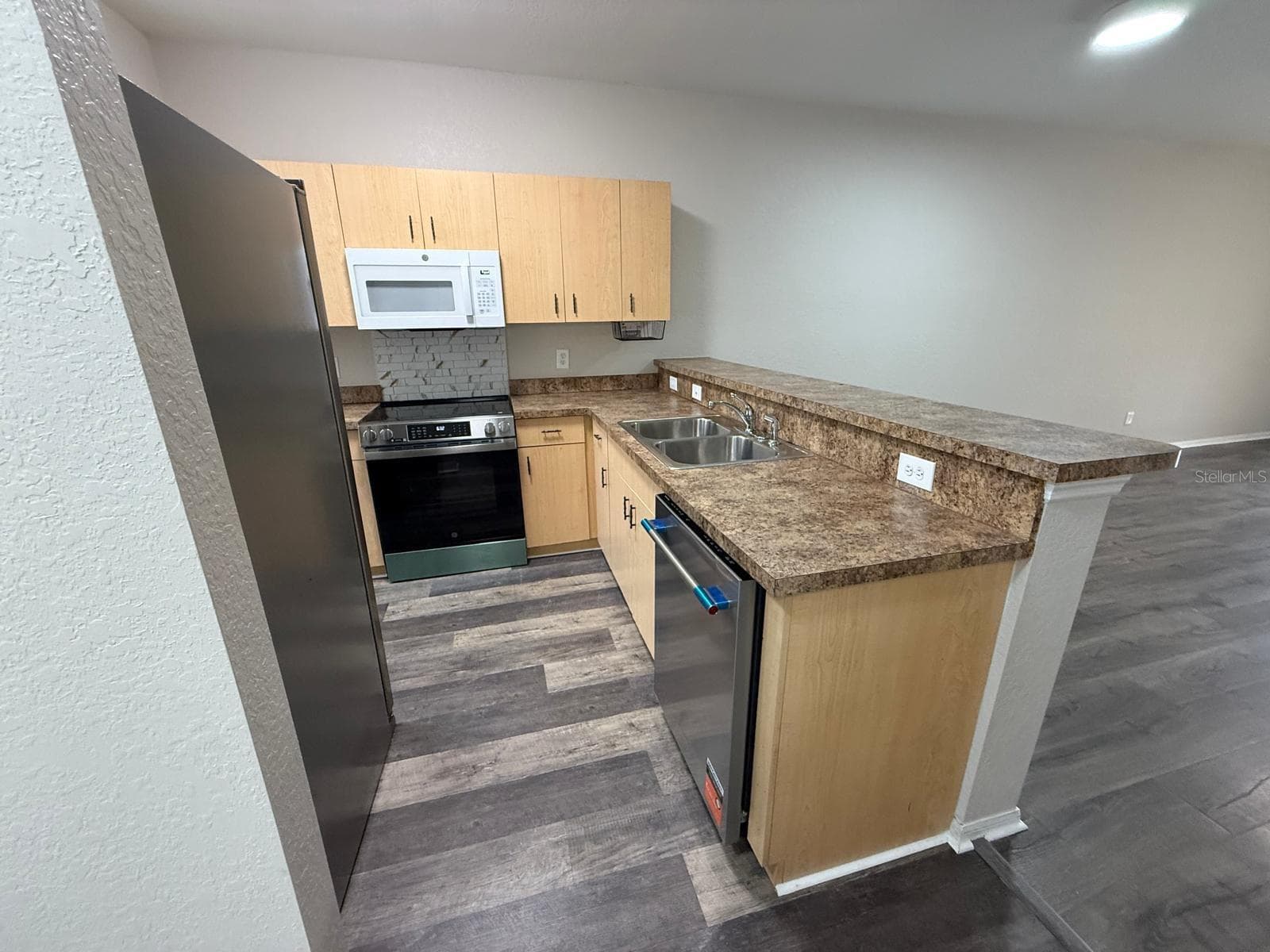 Condominium at 10201 INDIAN CREEK DR #10B, POINCIANA, photo 3 of 17