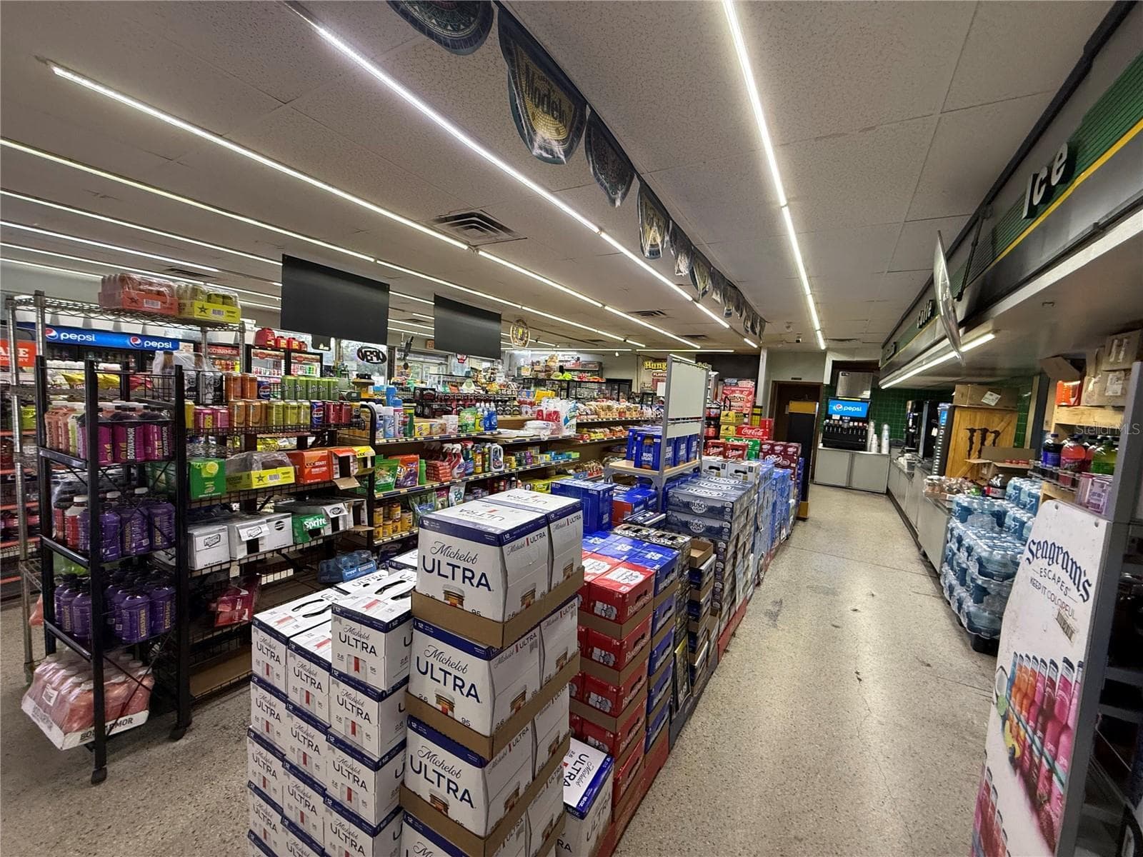 Retail at 9945 SE HIGHWAY 42, SUMMERFIELD, photo 3 of 13
