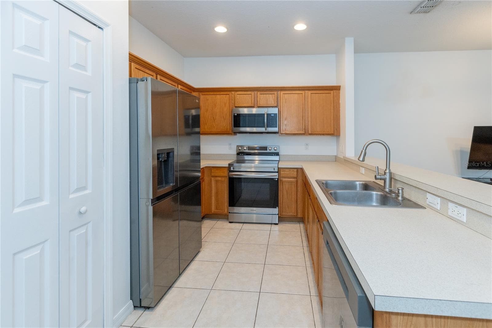 Kitchen - 2852 TANZANITE TER, KISSIMMEE