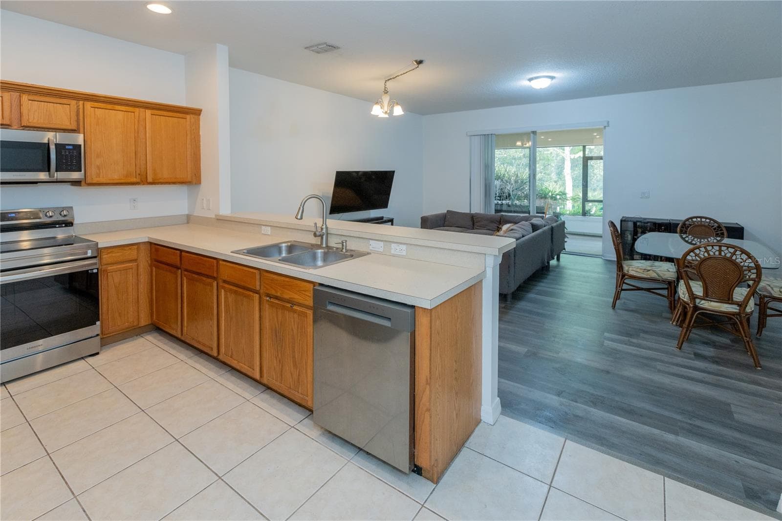 Kitchen/Living/Dining Combo - 2852 TANZANITE TER, KISSIMMEE