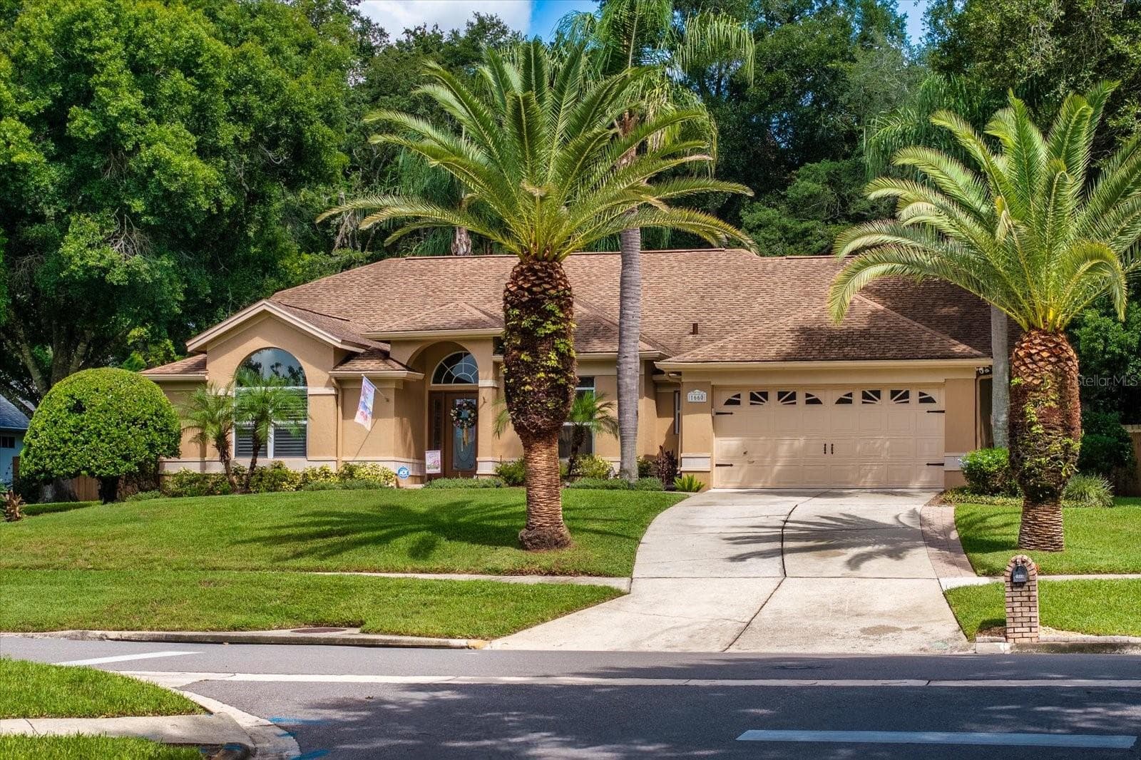 Single Family Residence at 1660 SWEETWATER WEST CIR, APOPKA, photo 3 of 44