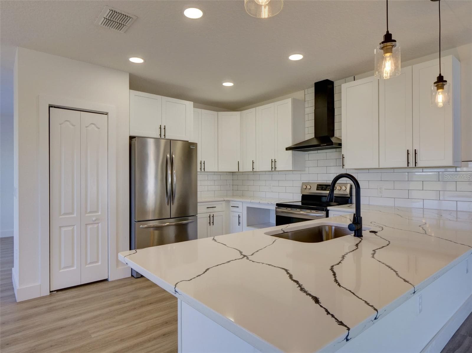 KITCHEN - 307 BIG BLACK LN, POINCIANA