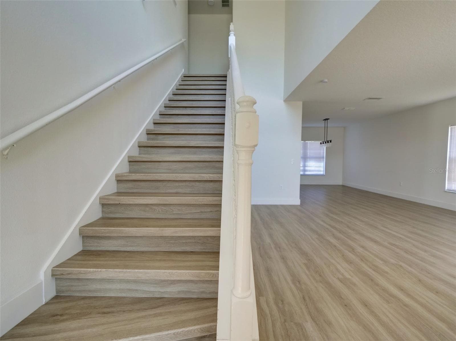 STAIRS - 307 BIG BLACK LN, POINCIANA