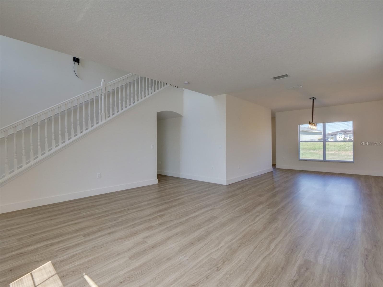 LIVING AND DINING - 307 BIG BLACK LN, POINCIANA