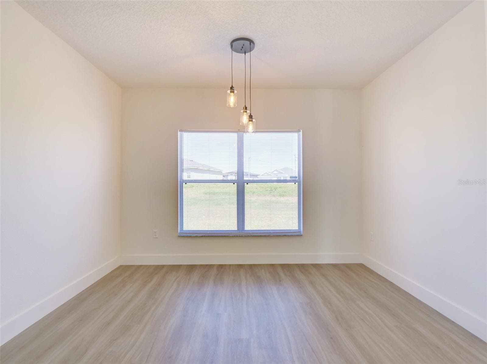 BREAKFAST AREA - 307 BIG BLACK LN, POINCIANA