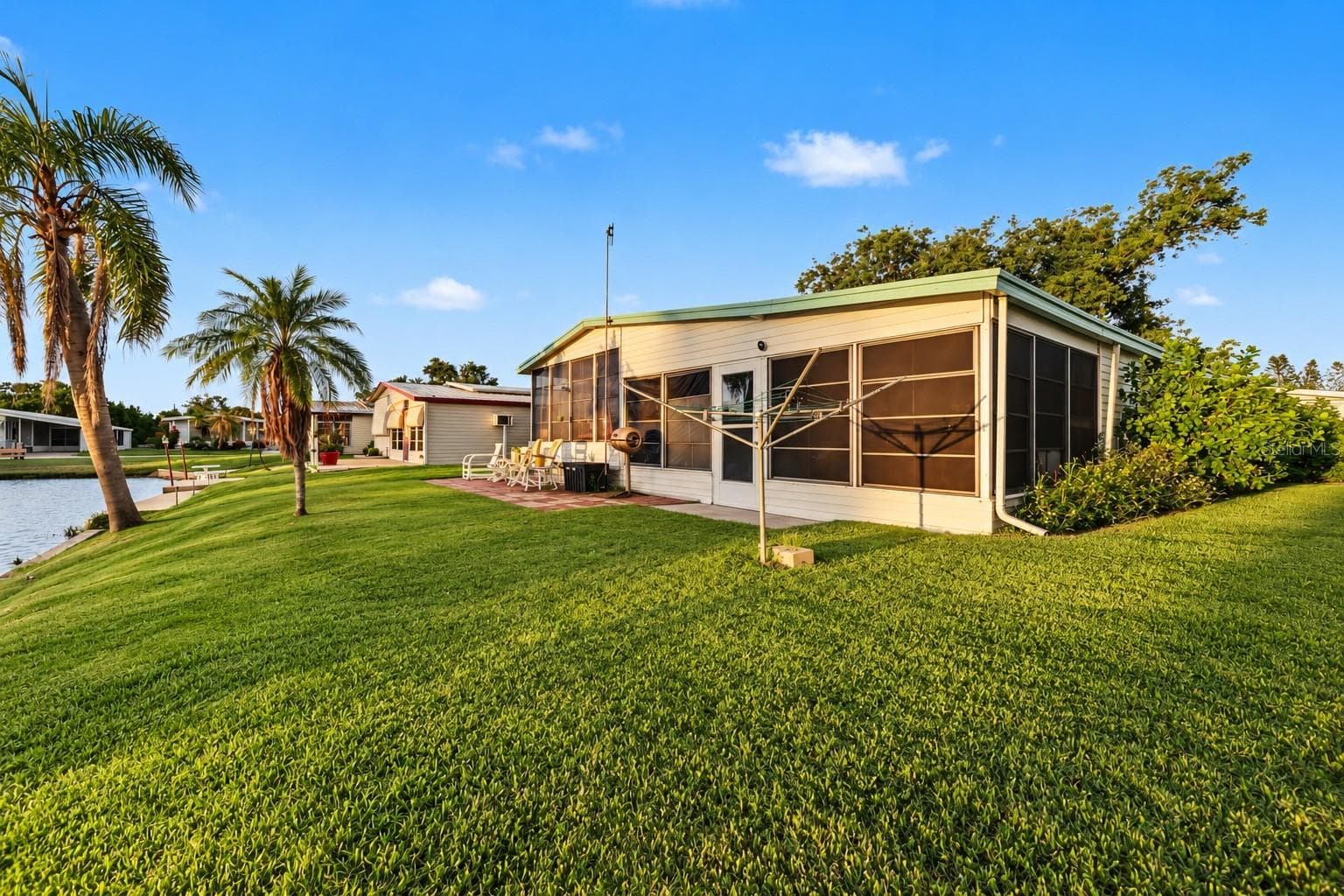 Manufactured Home at 3207 BREWSTER DR, HOLIDAY, photo 37 of 69