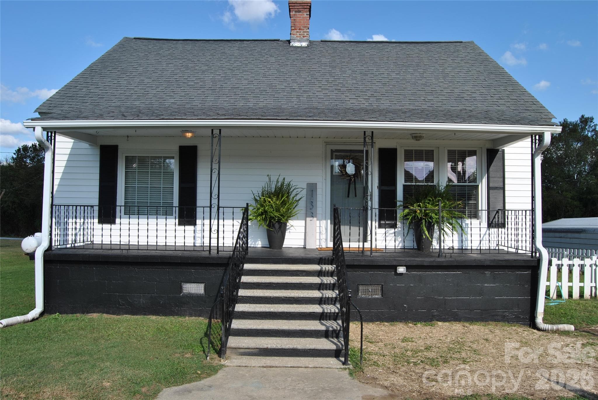 Single Family Residence at 133 S Main Street, Lockhart