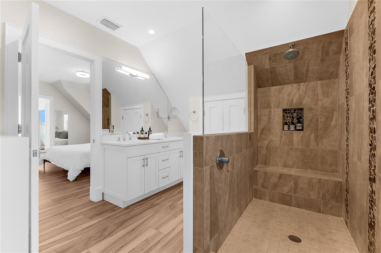 Single Family Residence at 116 GARDEN LN, SARASOTA, photo 21 of 50
