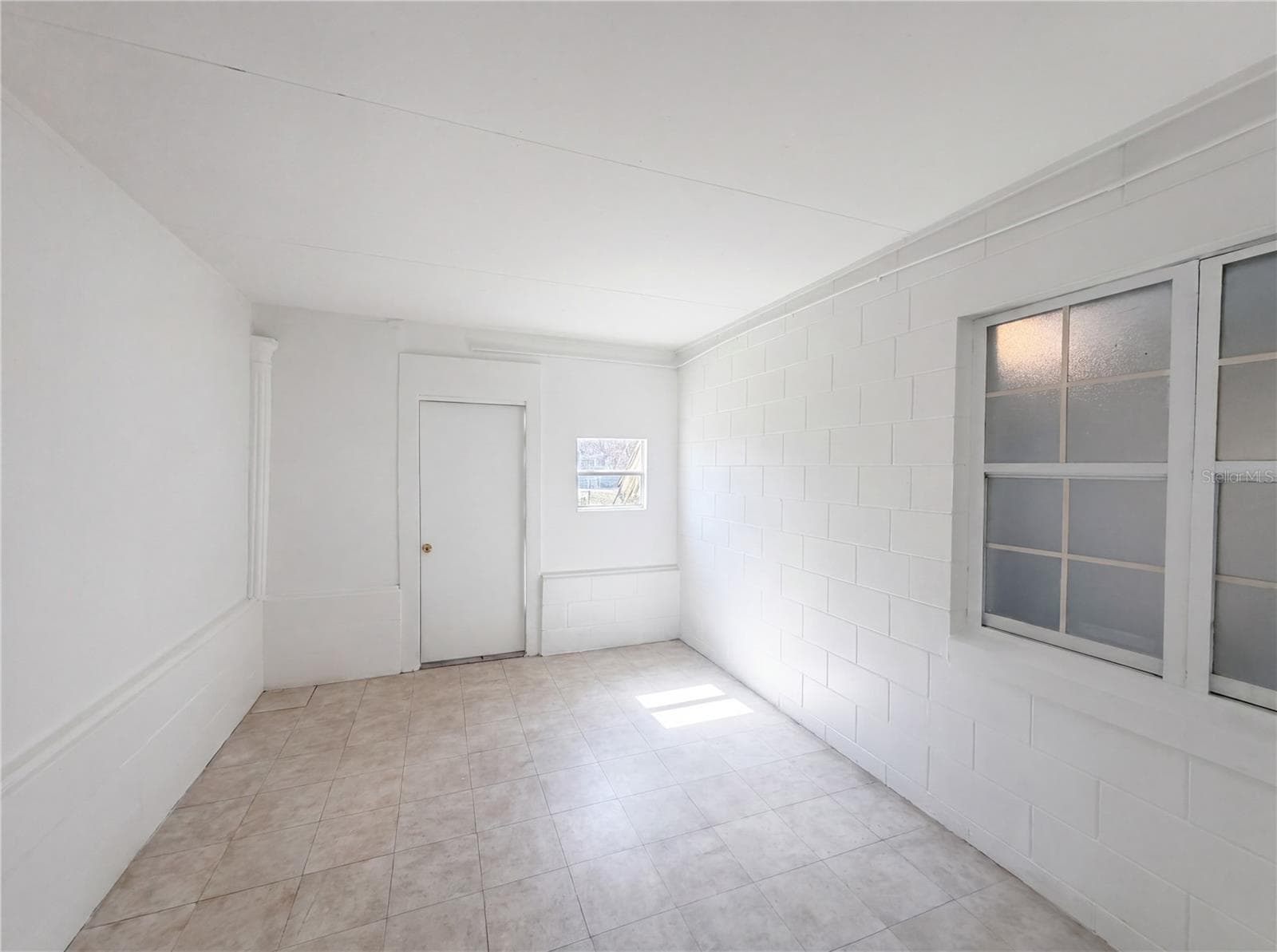 Single Family Residence at 1100 CAREFREE COVE DR, WINTER HAVEN, photo 12 of 13