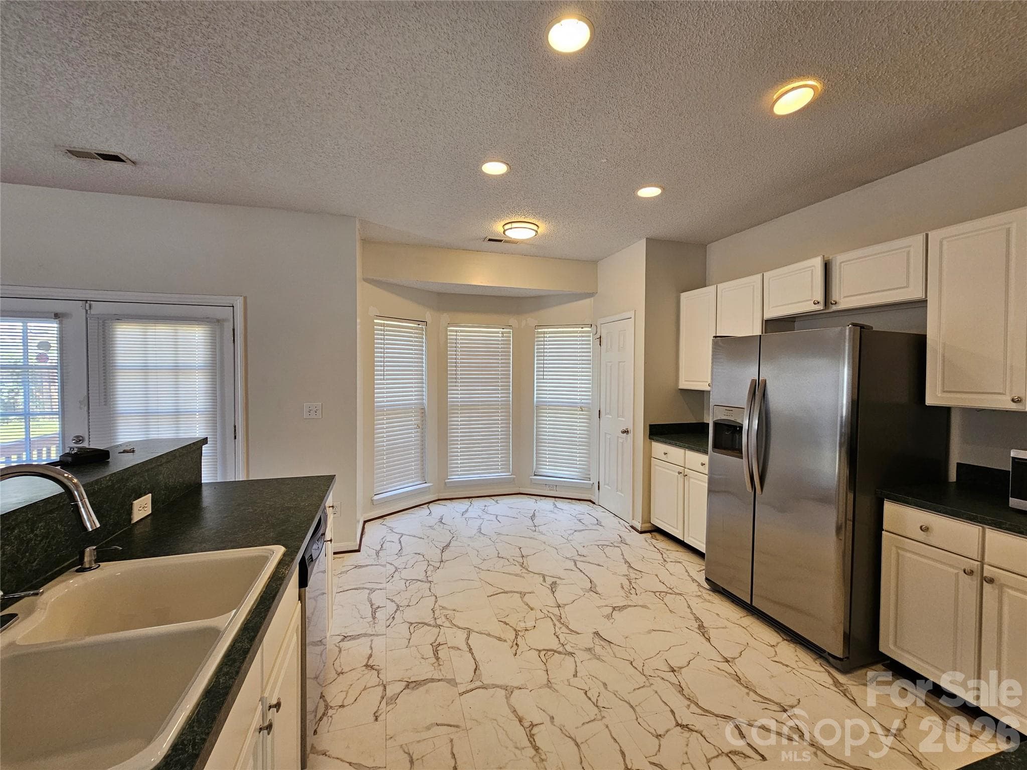 Single Family Residence at 7402 Shiras Court, Charlotte, photo 10 of 25