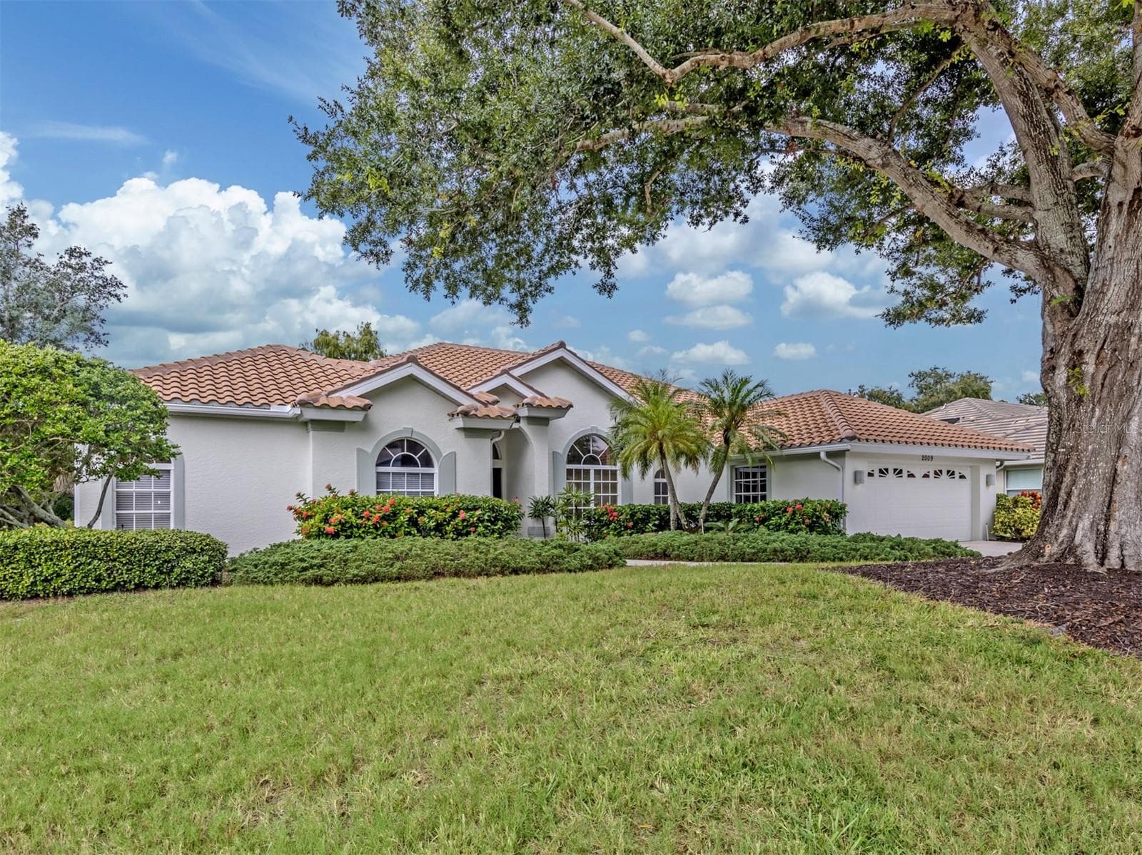 Exceptionally cared for home with roof replacement in 2017 and A/C in 2019. - 2009 TOCOBAGA LN, NOKOMIS