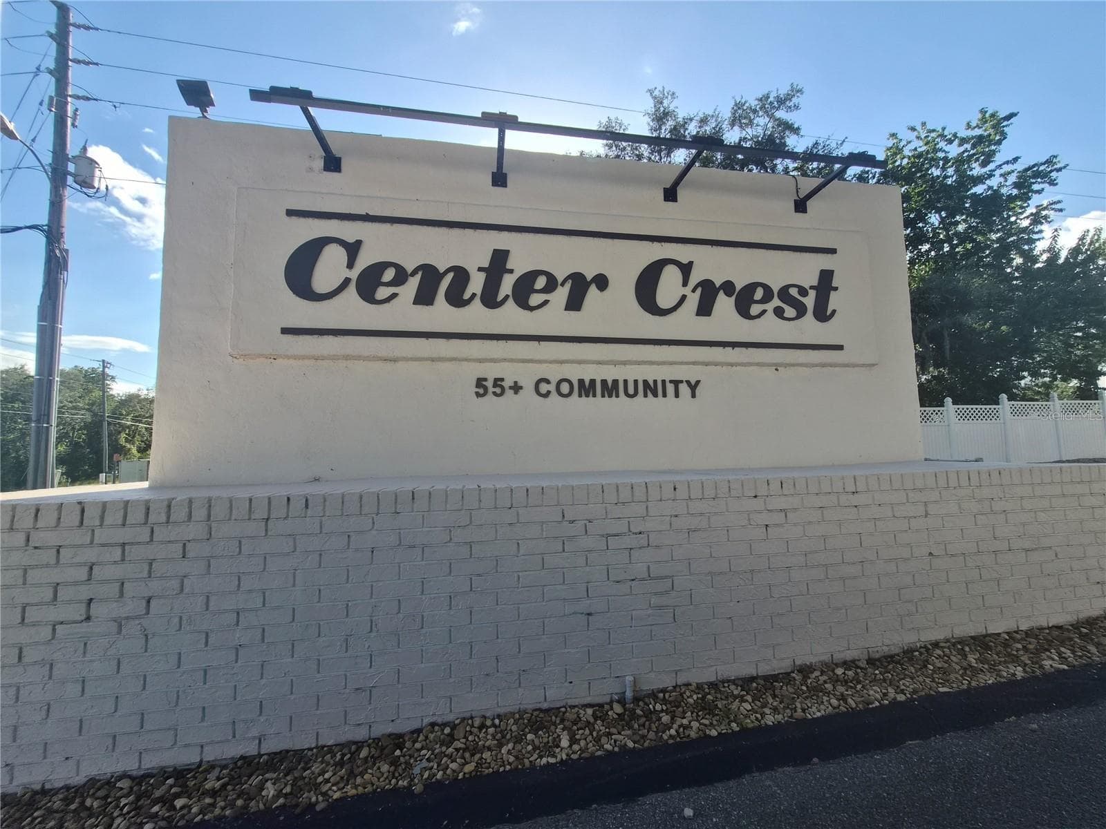 650 CENTER CREST BLVD