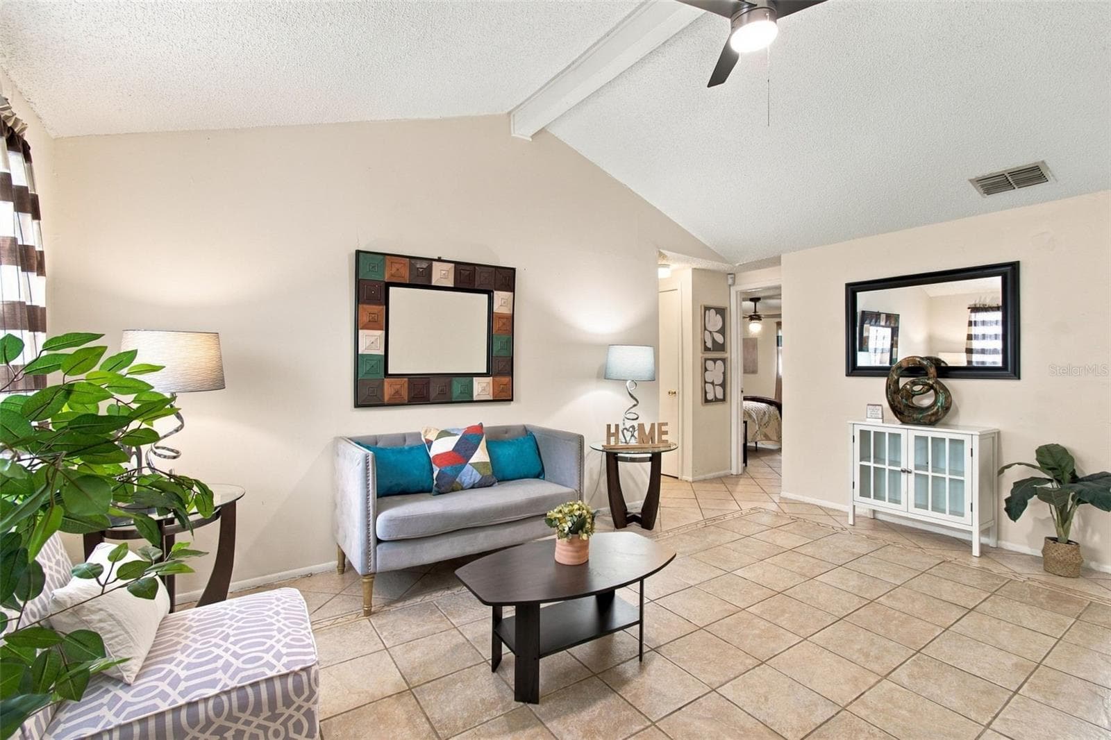 Single Family Residence at 8406 WILLOW FOREST CT, TAMPA, photo 6 of 46