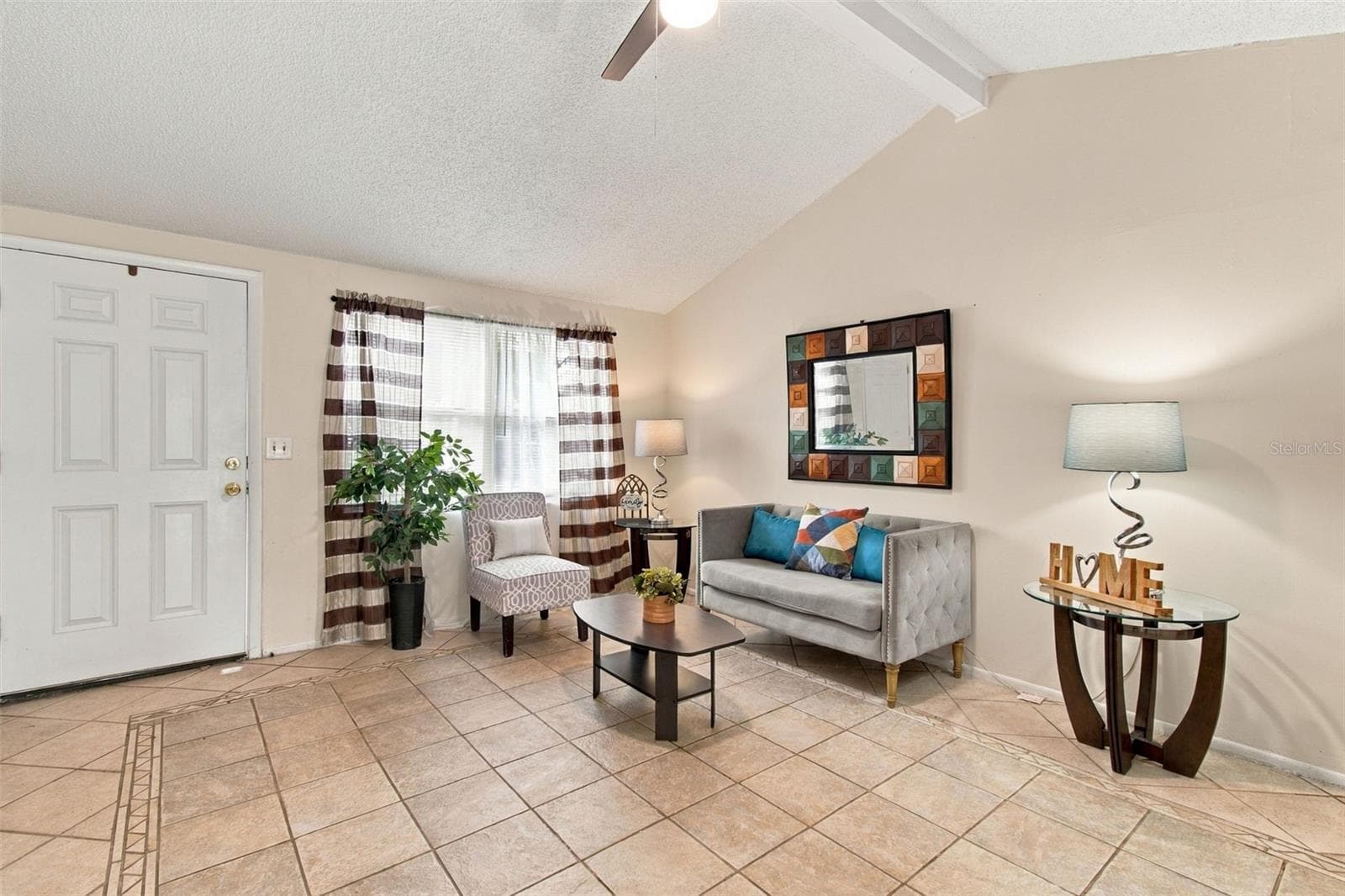 Single Family Residence at 8406 WILLOW FOREST CT, TAMPA, photo 7 of 46