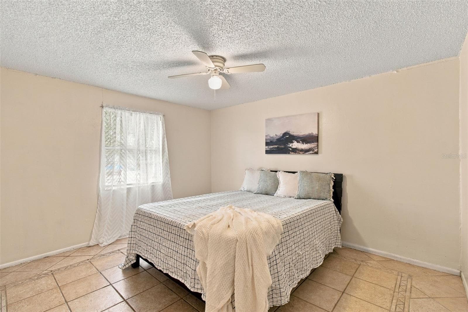 Single Family Residence at 8406 WILLOW FOREST CT, TAMPA, photo 16 of 46