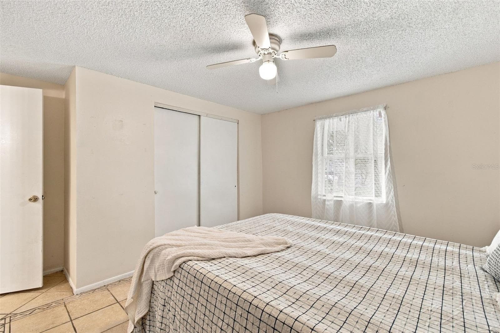 Single Family Residence at 8406 WILLOW FOREST CT, TAMPA, photo 17 of 46