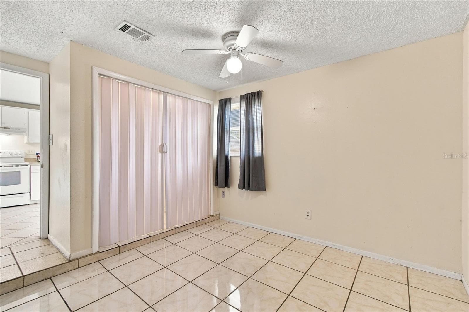 Single Family Residence at 8406 WILLOW FOREST CT, TAMPA, photo 21 of 46