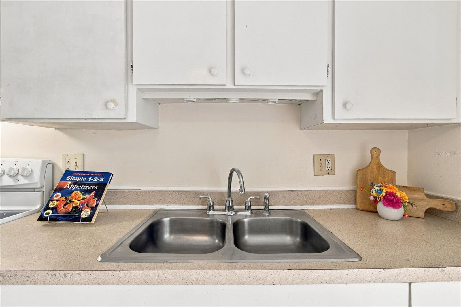 Single Family Residence at 8406 WILLOW FOREST CT, TAMPA, photo 27 of 46