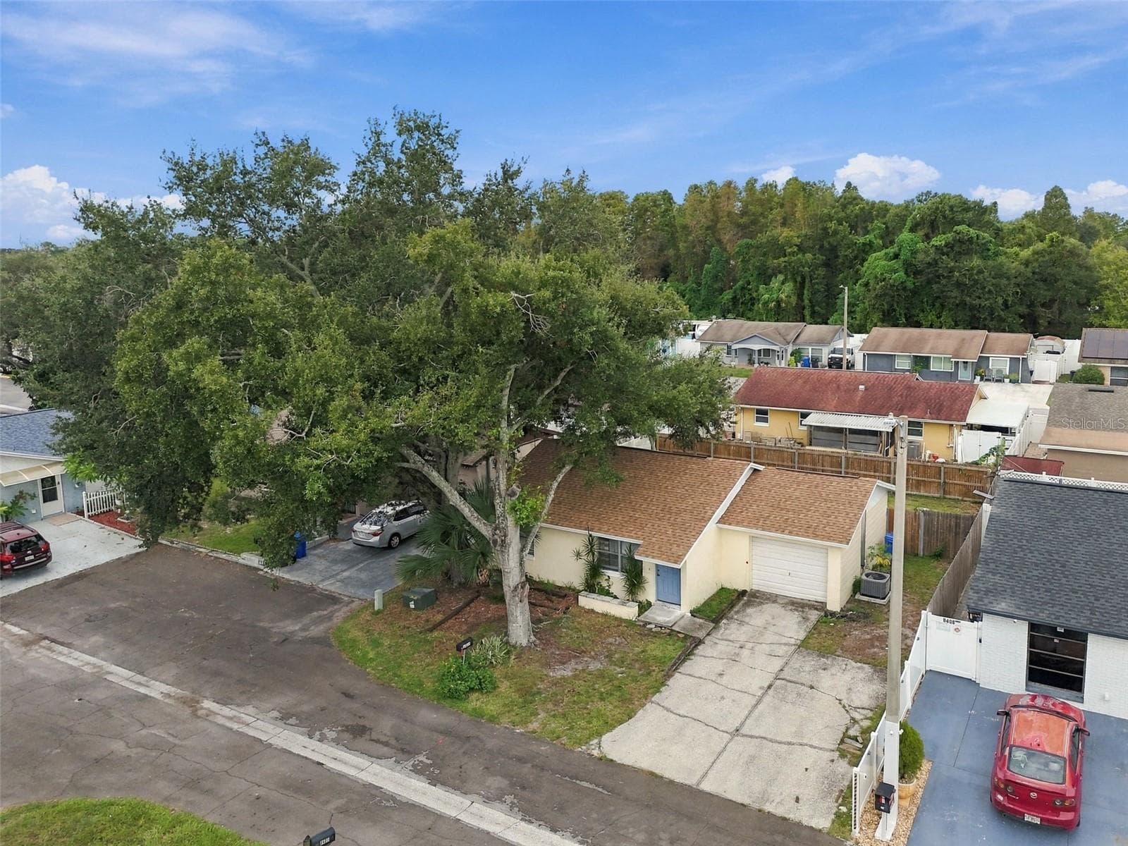 Single Family Residence at 8406 WILLOW FOREST CT, TAMPA, photo 37 of 46