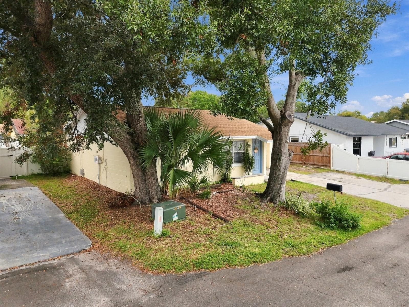 Single Family Residence at 8406 WILLOW FOREST CT, TAMPA, photo 40 of 46