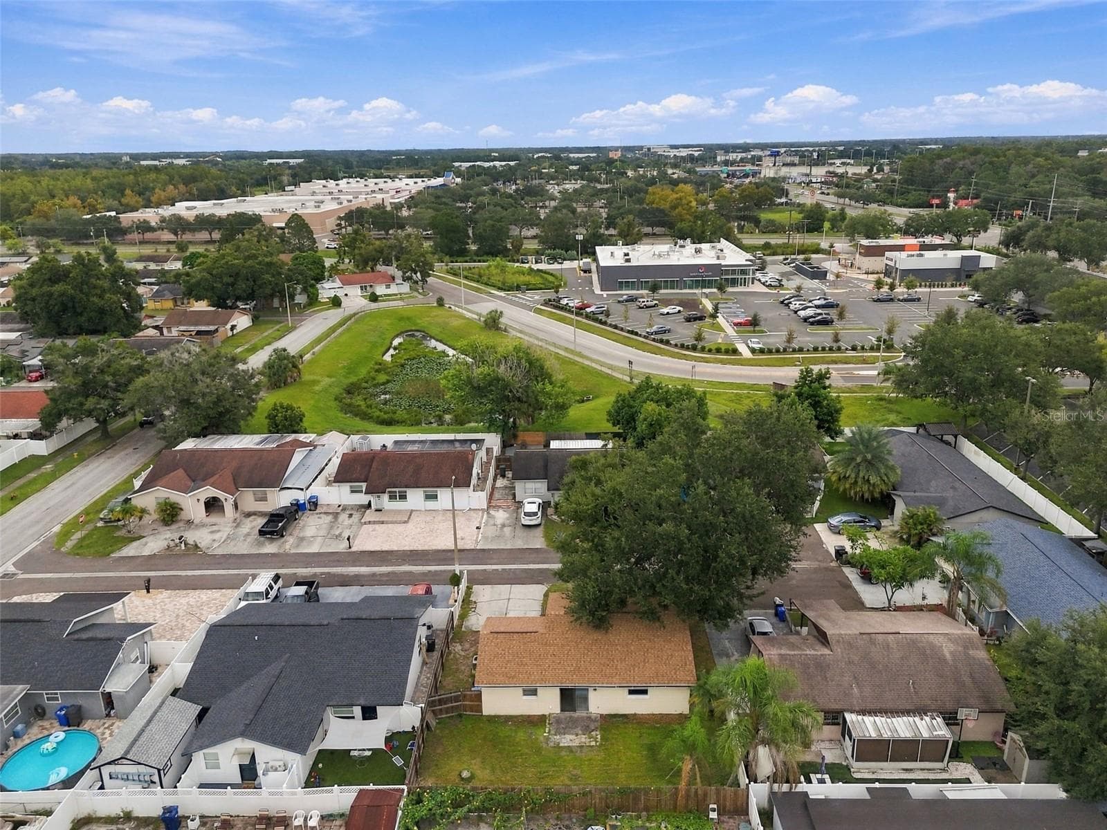 Single Family Residence at 8406 WILLOW FOREST CT, TAMPA, photo 43 of 46