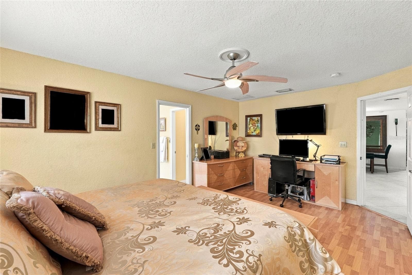 Single Family Residence at 9606 62ND AVE N, ST PETERSBURG, photo 19 of 52