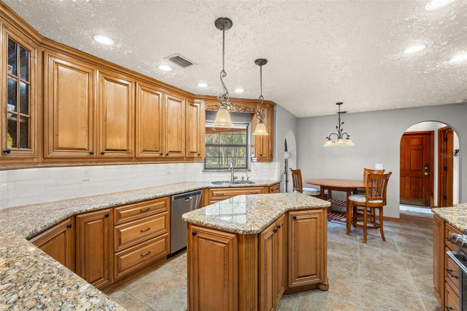 Kitchen - 1713 FORD RD, MIMS