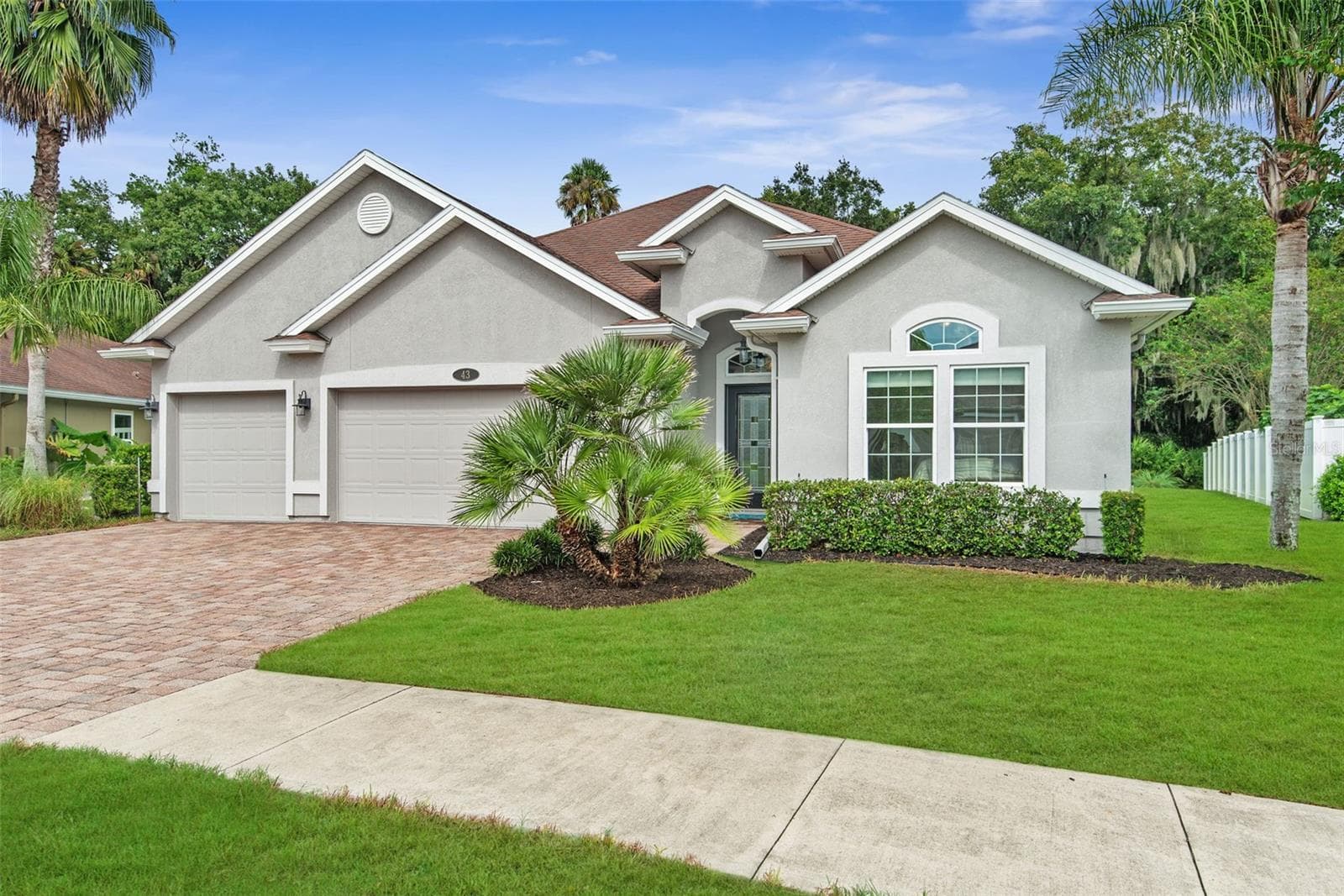 43 AUBERRY DR
