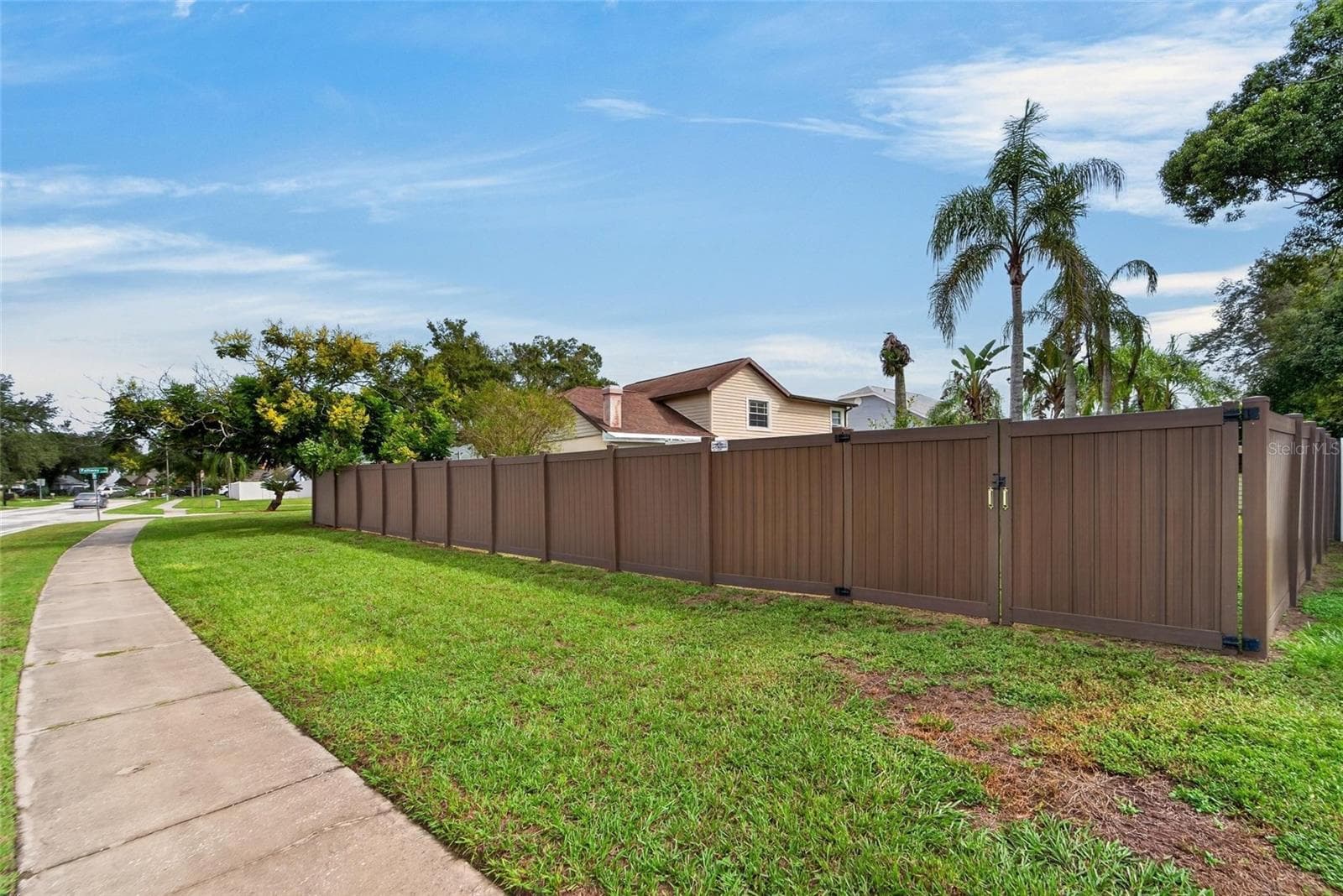 Single Family Residence at 12301 PATHWAY CT, RIVERVIEW, photo 3 of 50