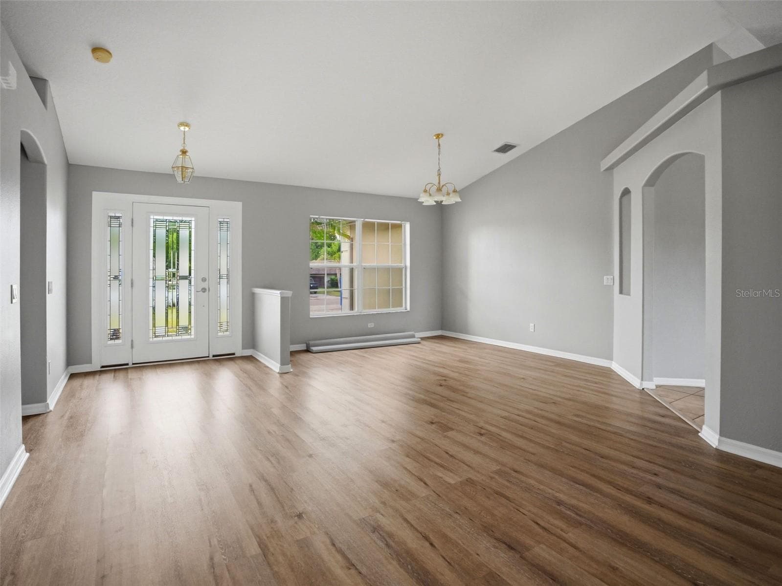 Single Family Residence at 13329 MITTEN LN, SPRING HILL, photo 4 of 45