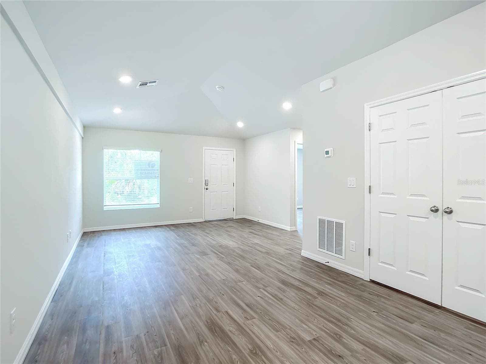 Duplex at 9513 ACE RD, ENGLEWOOD, photo 4 of 11