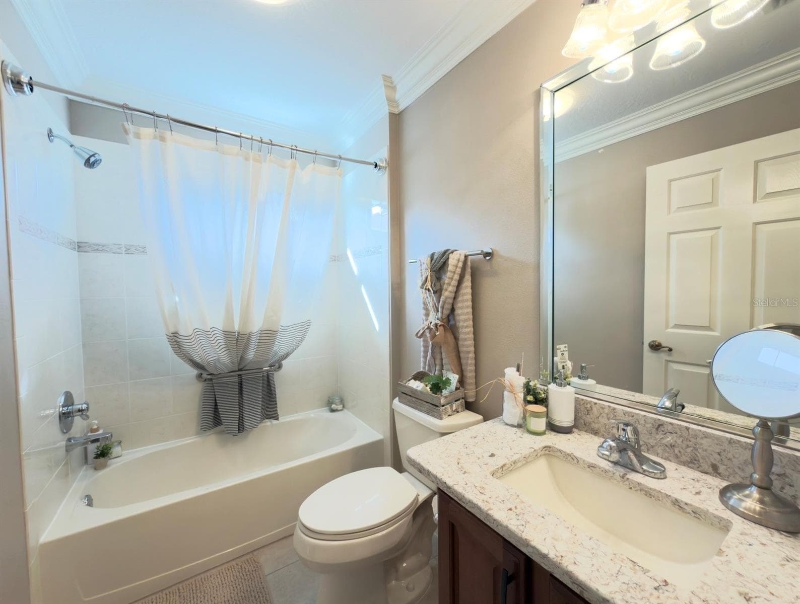 Single Family Residence at 497 LITTLE RIVER PATH, THE VILLAGES, photo 19 of 33