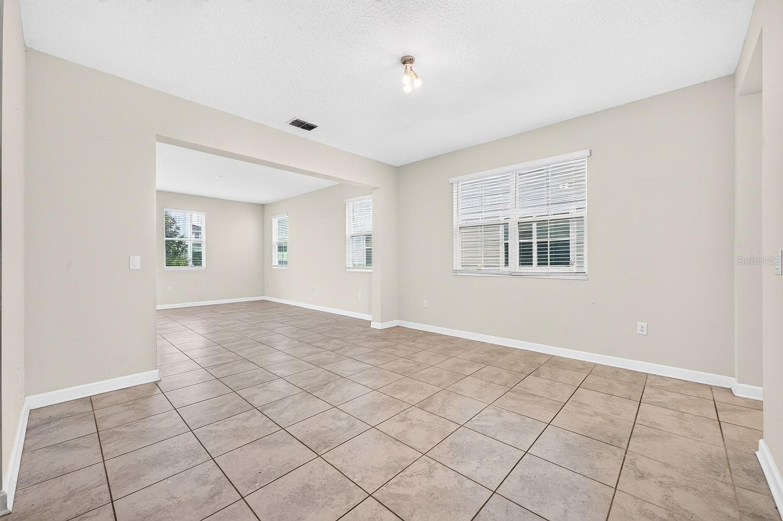 Townhouse at 4911 TRIBUTE TRL, KISSIMMEE, photo 13 of 33