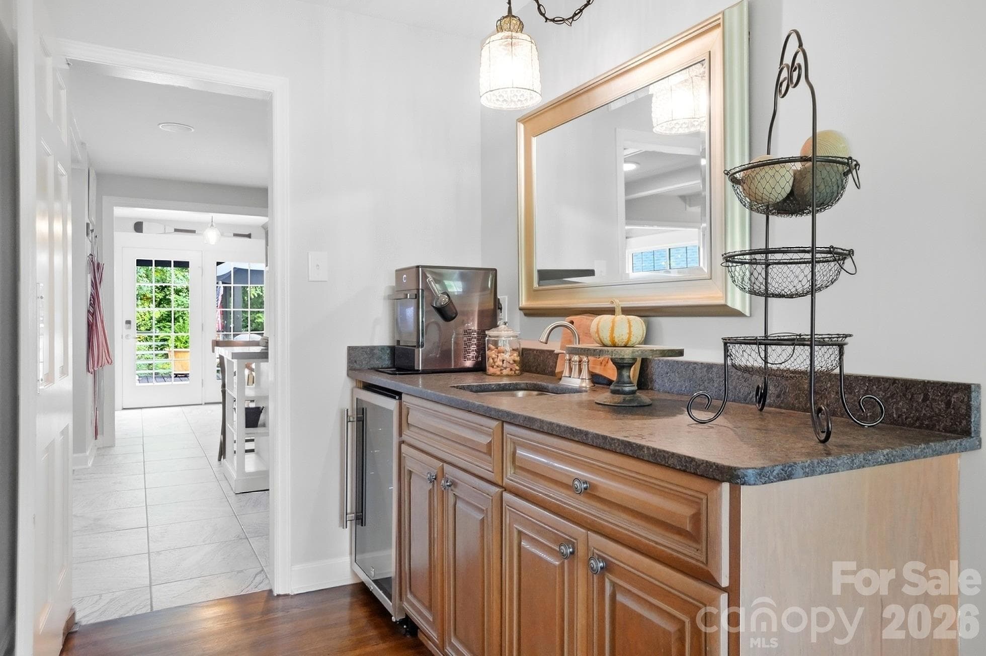Wet bar - 4315 Emory Lane, Charlotte