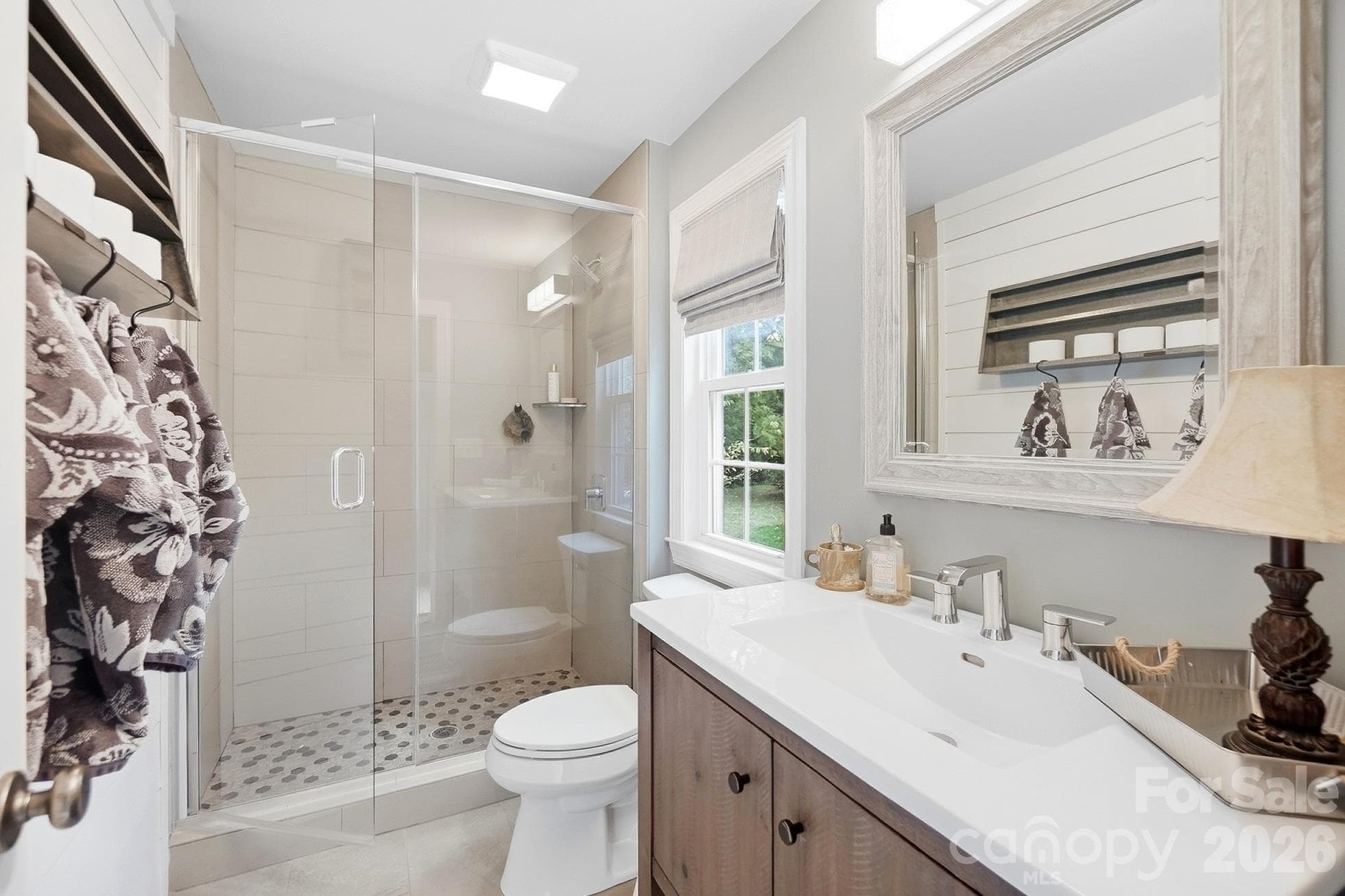 Full Bathroom - 4315 Emory Lane, Charlotte