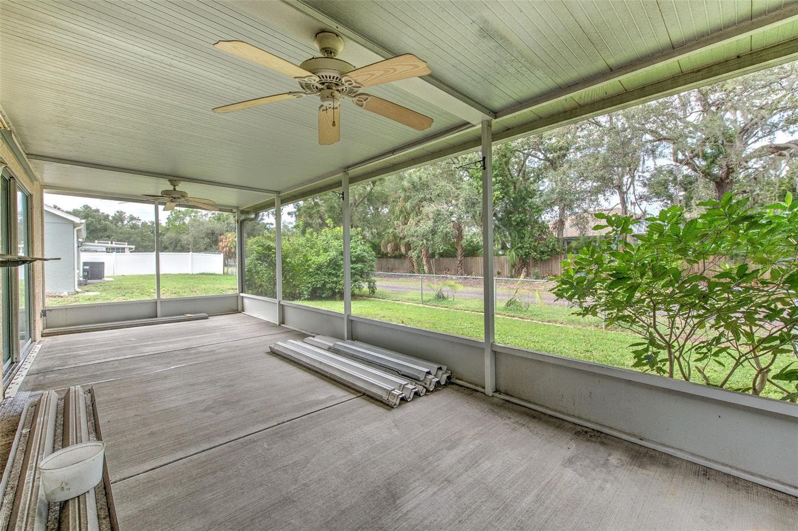 Single Family Residence at 235 LAKEWAY LN, APOLLO BEACH, photo 25 of 36