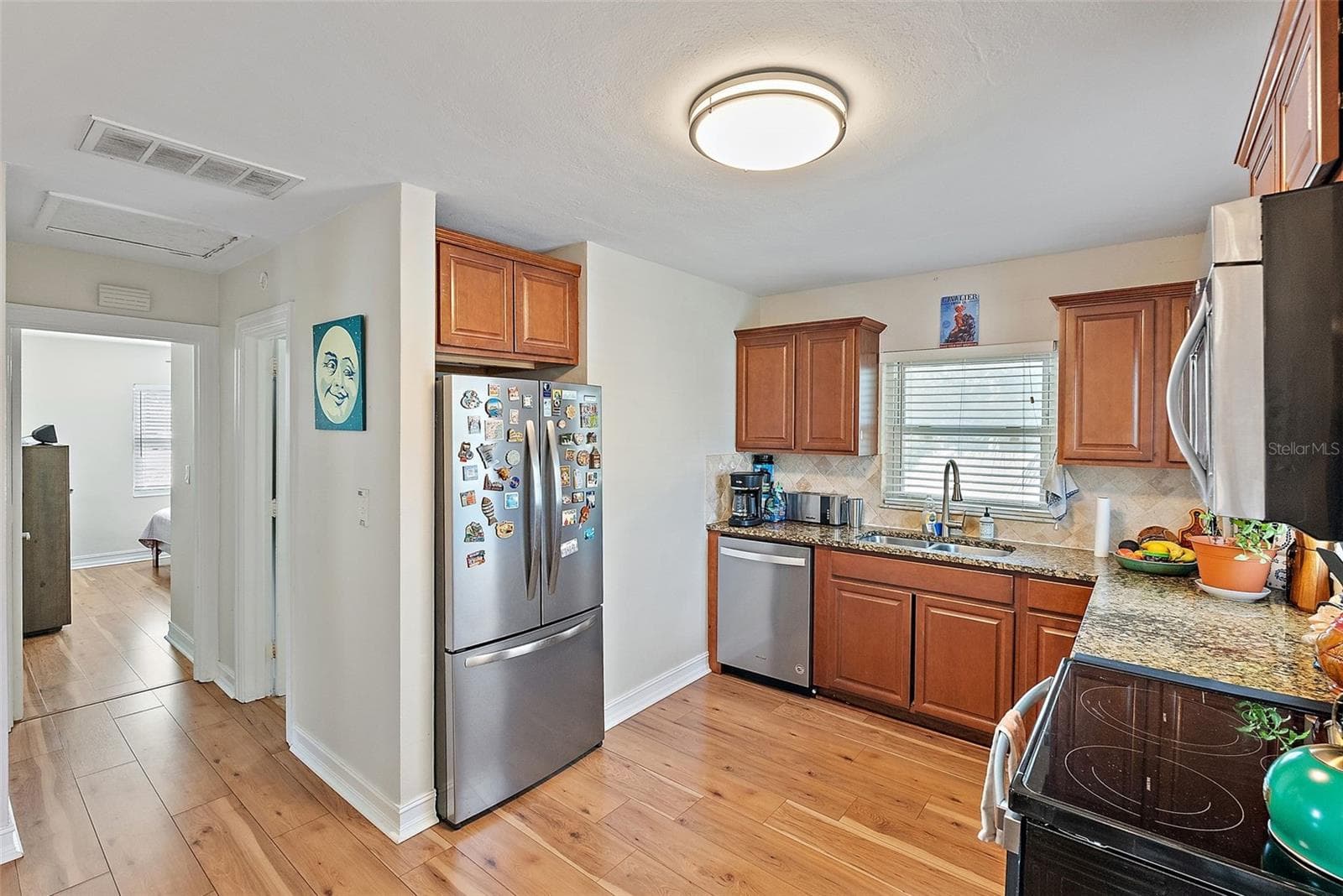 Single Family Residence at 918 27TH ST N, ST PETERSBURG, photo 9 of 24